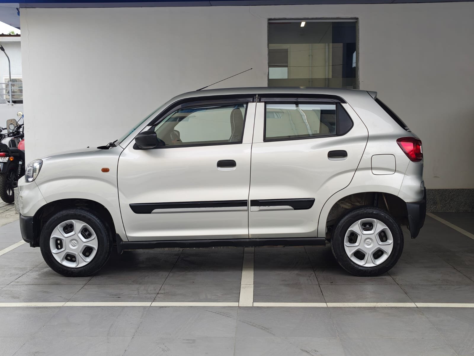 MARUTI SUZUKI S PRESSO VXI